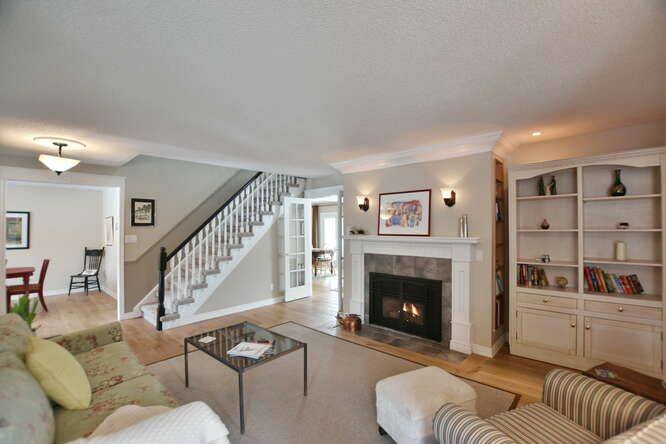 Collingwood, ON L9Y 5G3,680 Mountain RD