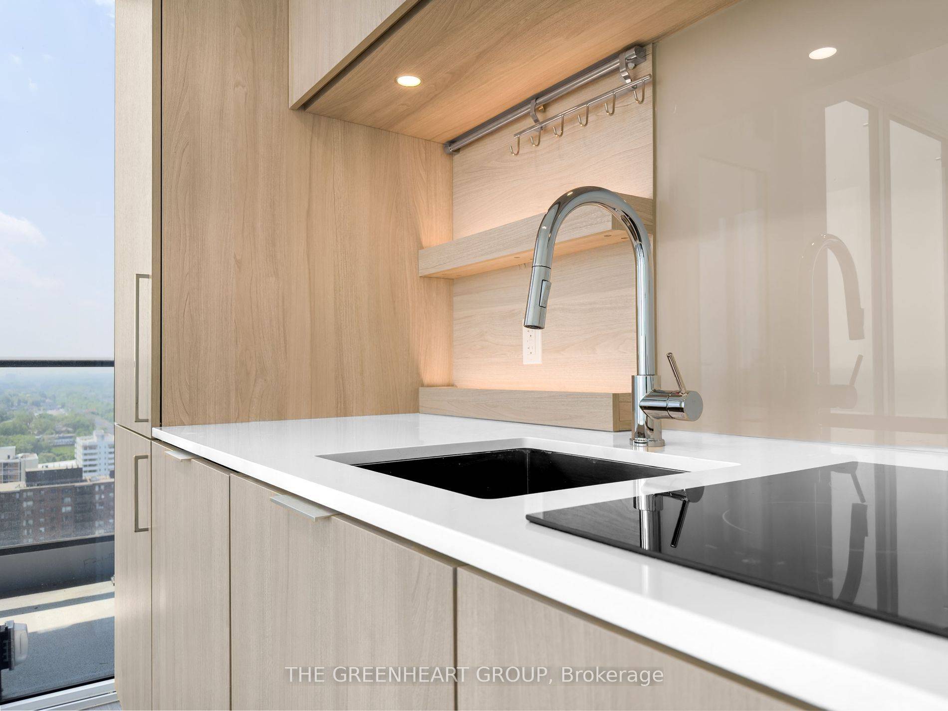 Mississauga, ON L5G 0E1,28 Ann ST #2103