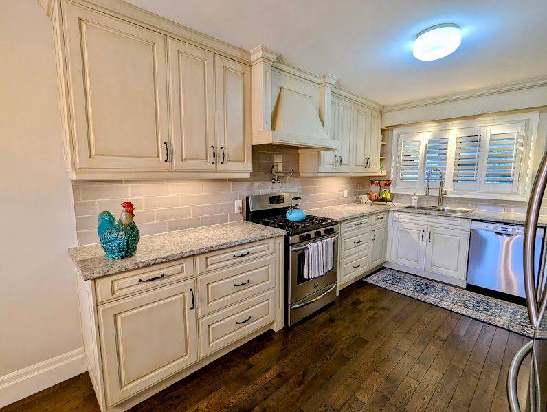 Thorold, ON L2V 3A2,57 Metcalfe ST S