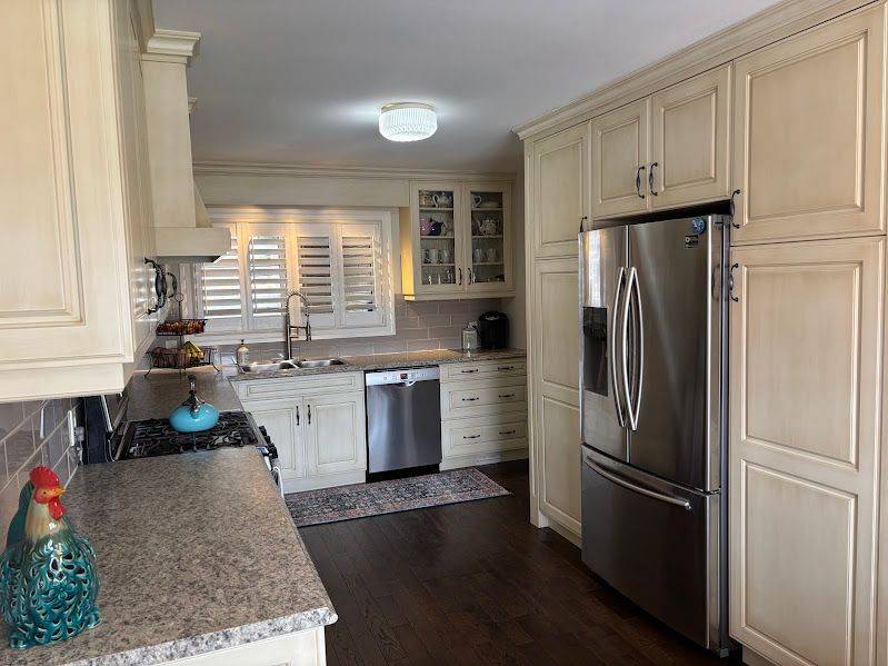 Thorold, ON L2V 3A2,57 Metcalfe ST S