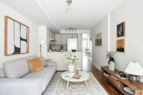 Toronto W01, ON M6K 1X2,18 Laidlaw ST #1026