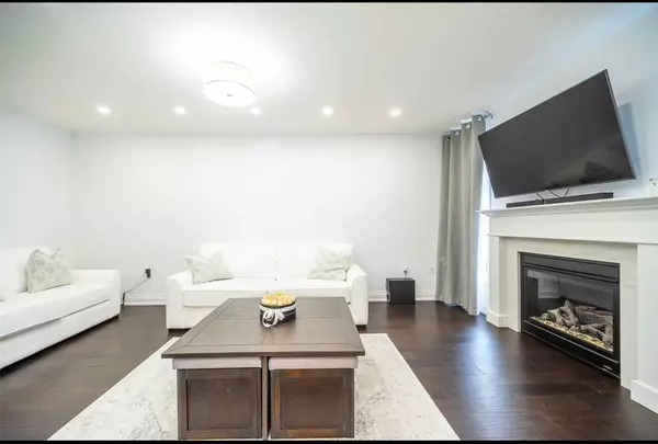 Hamilton, ON L9K 0C9,165 Emick DR
