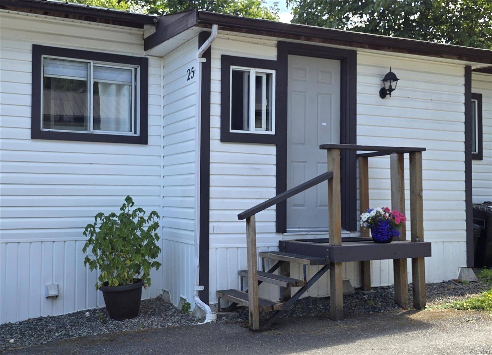 1120 Shawnigan-Mill Bay Rd E #25A, Mill Bay, BC V0R 2P2