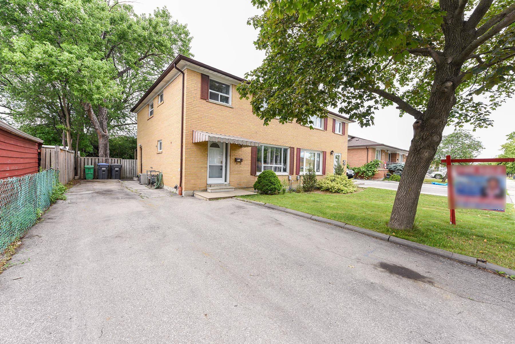 Mississauga, ON L4T 1N2,3507 Laddie CRES