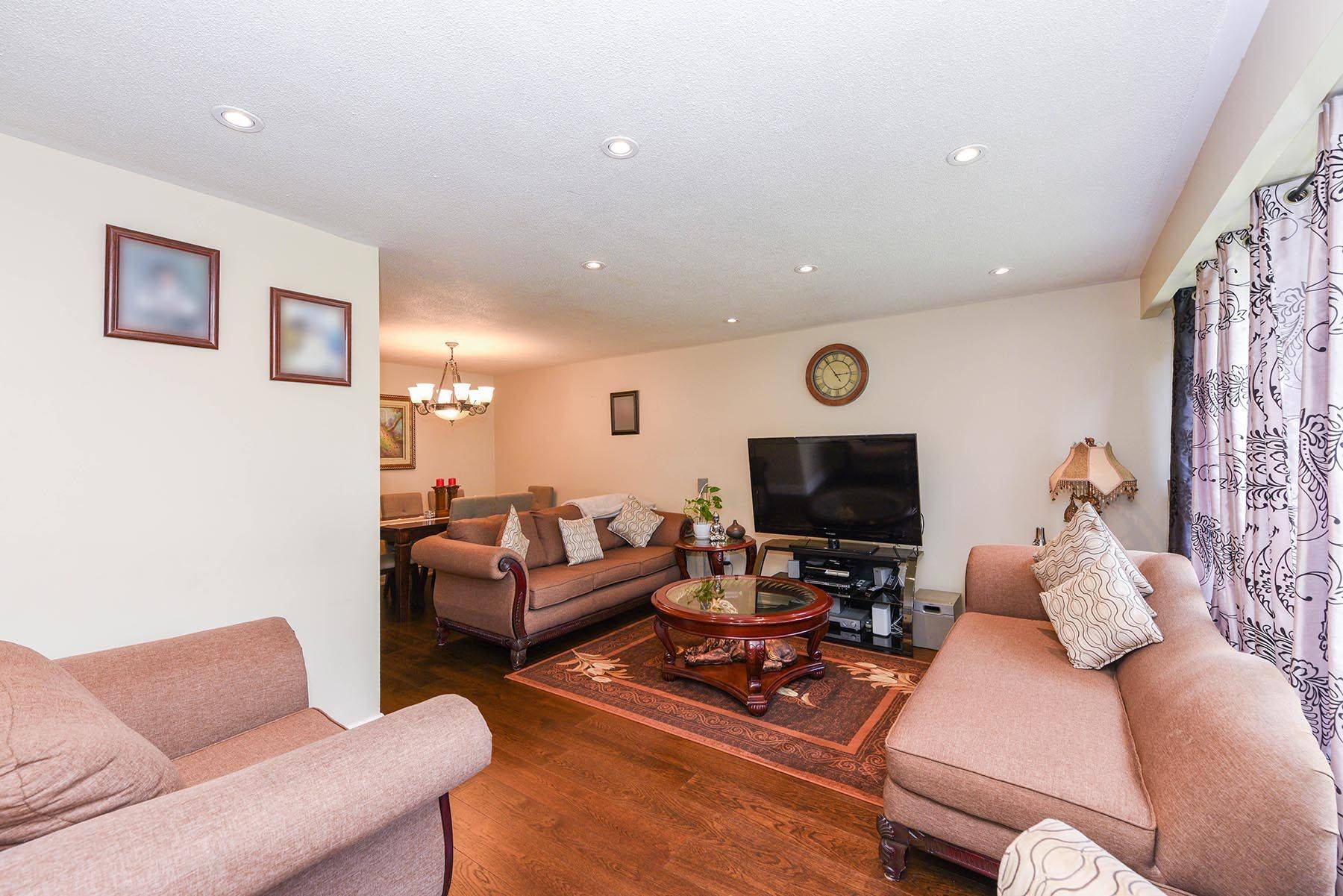 Mississauga, ON L4T 1N2,3507 Laddie CRES