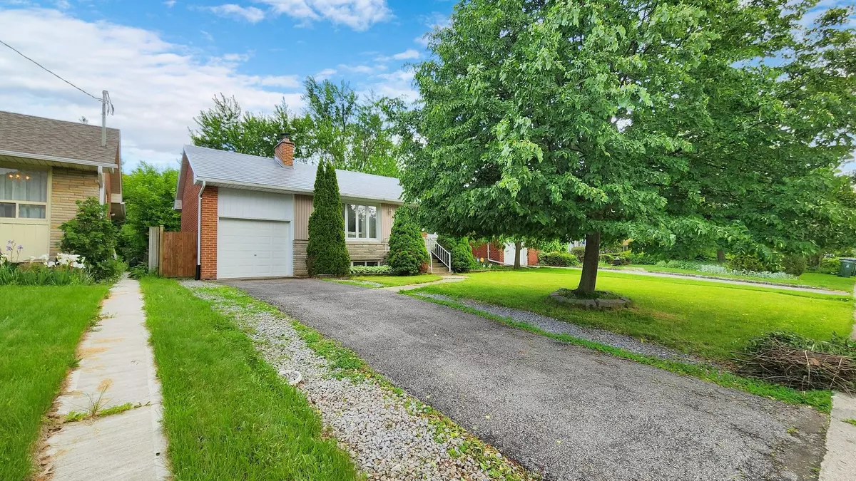 Toronto C07, ON M2R 1C5,11 Elynhill DR