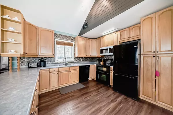 Rochon Sands, AB T0C3B0,63 Sands ST
