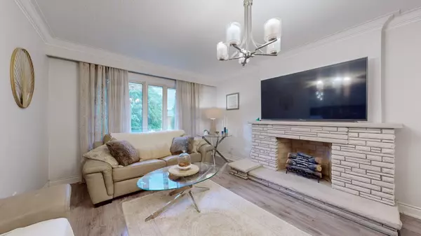 Toronto C07, ON M2R 1C5,11 Elynhill DR