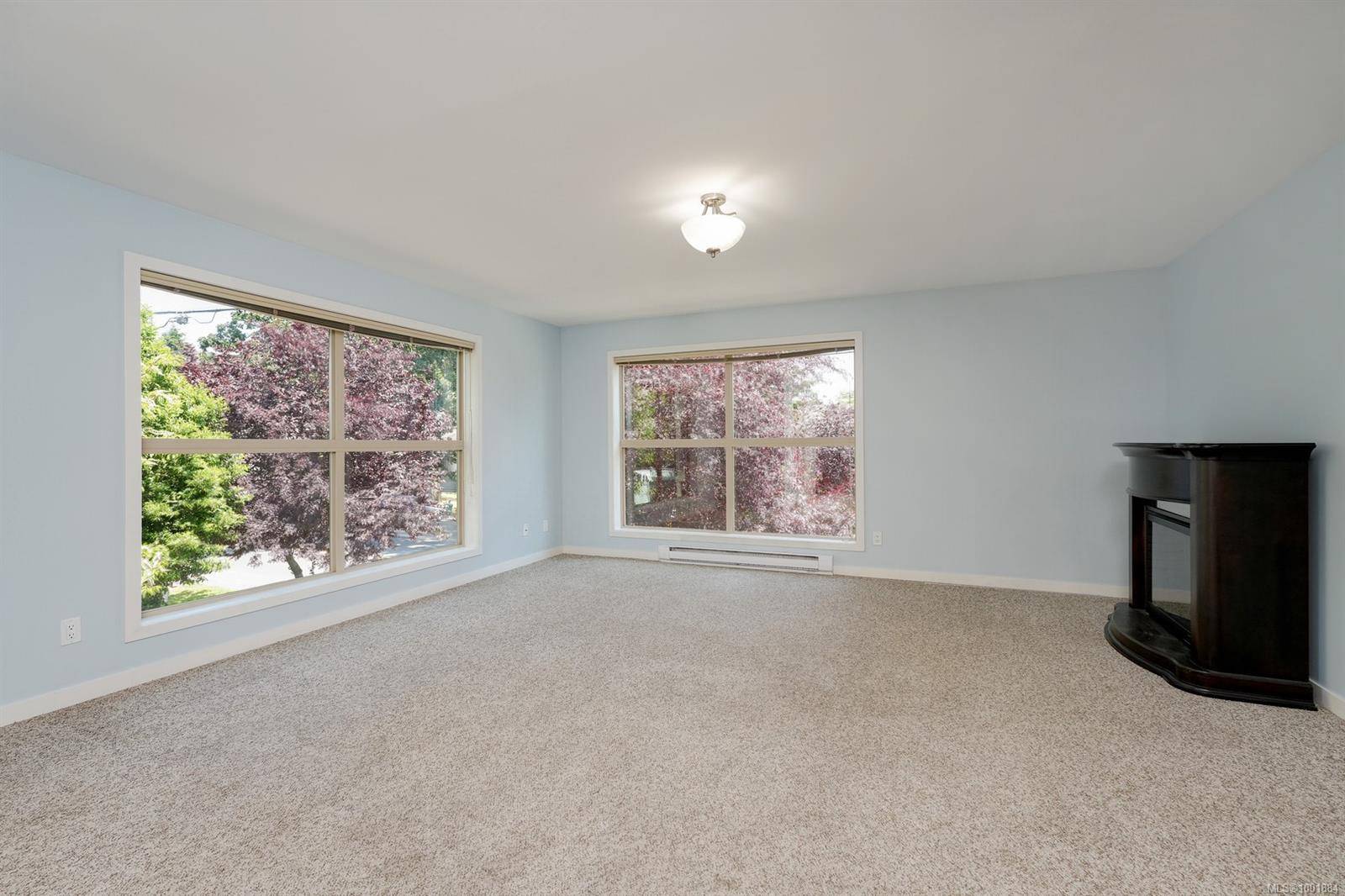 Langford, BC V9B 3V3,2710 Peatt Rd #101