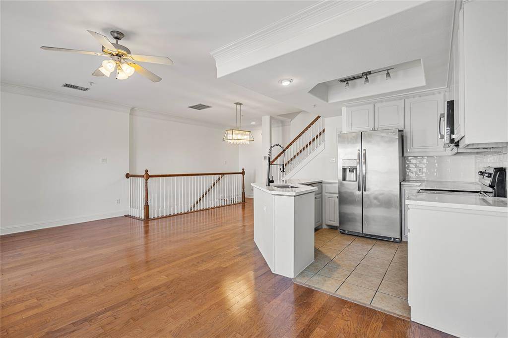 Dallas, TX 75206,5617 Lindell Avenue #4