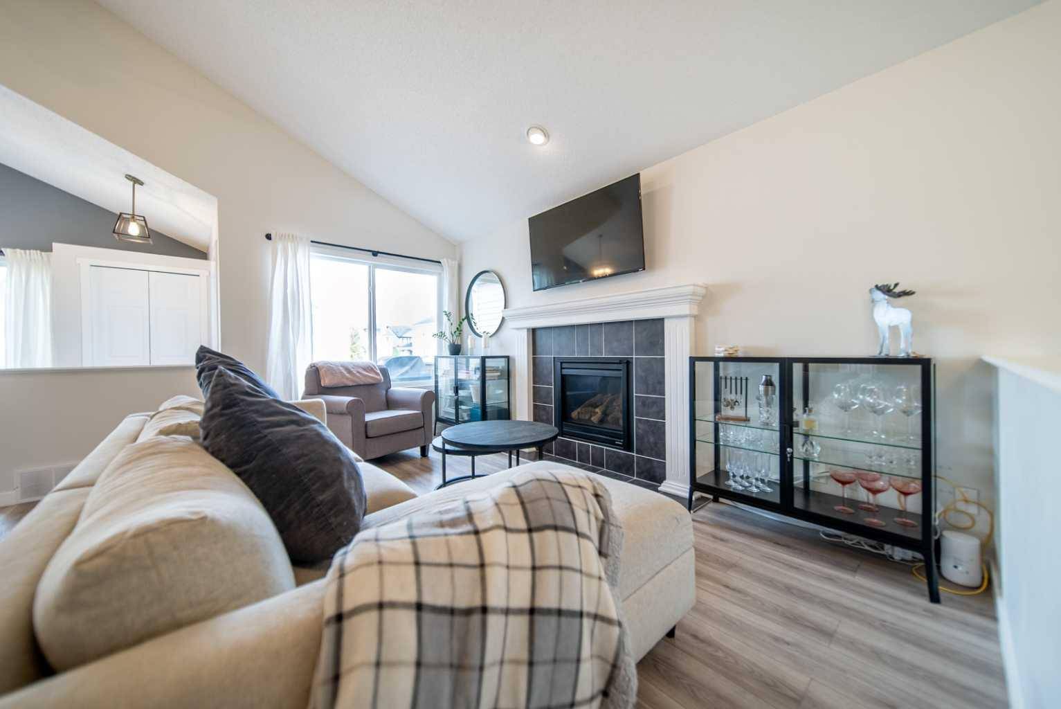 Calgary, AB T2Z 0E7,184 Copperstone GDNS Southeast