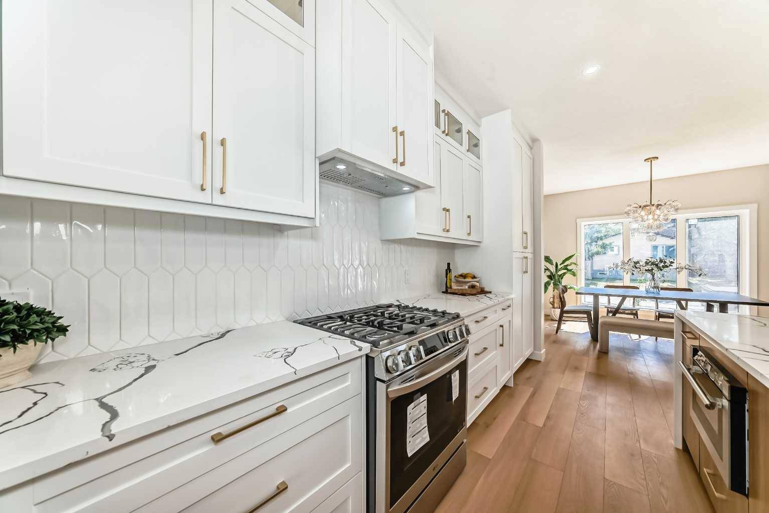 Calgary, AB T3B 2K6,4816 70 ST Northwest