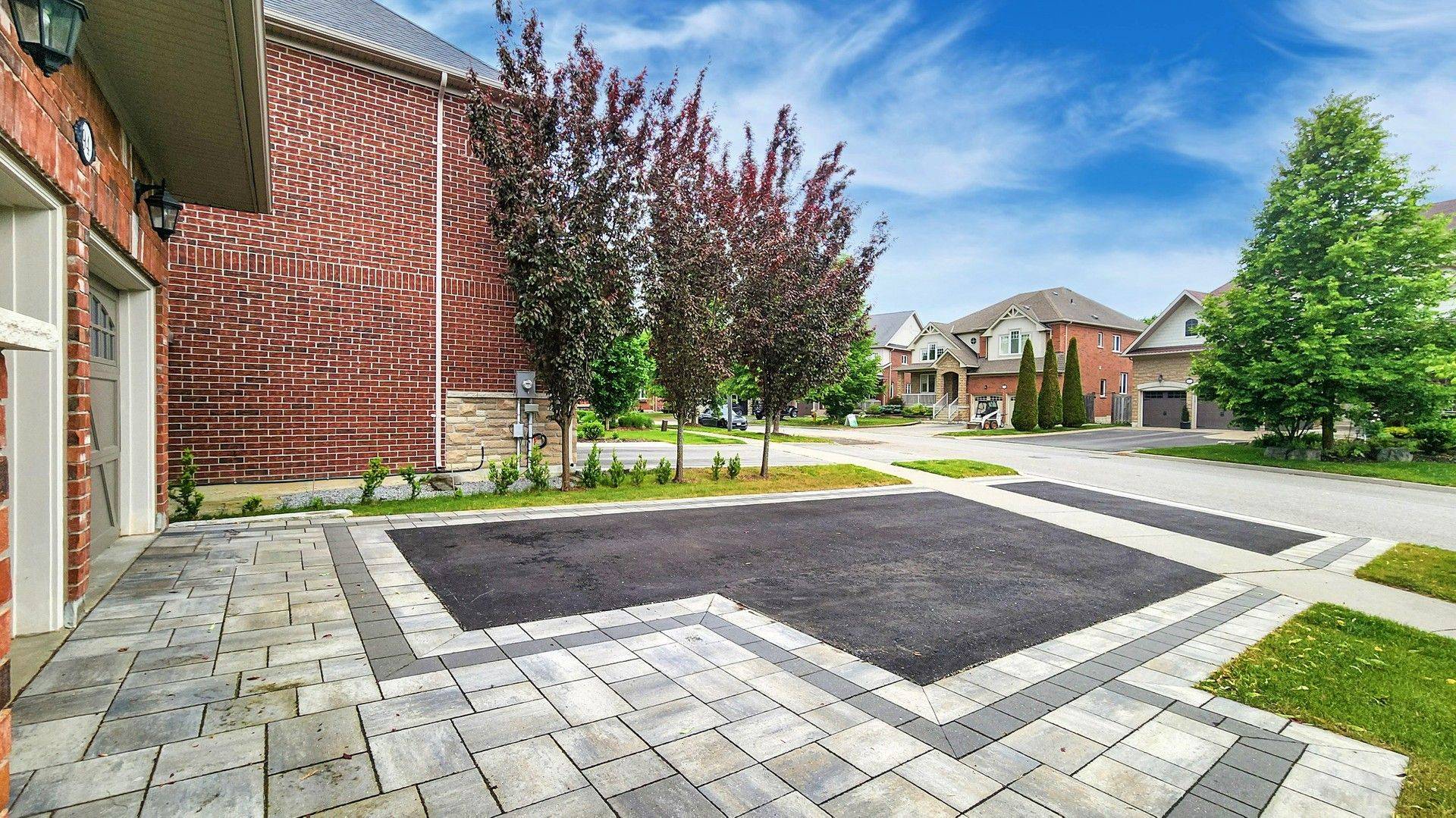 Uxbridge, ON L9P 0B2,94 Campbell DR S