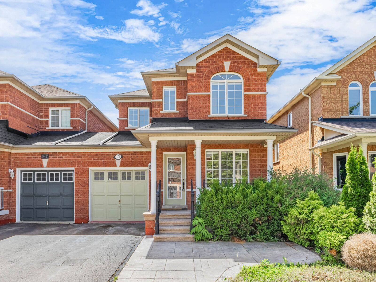 3270 Ridgeleigh HTS, Mississauga, ON L5M 6R9