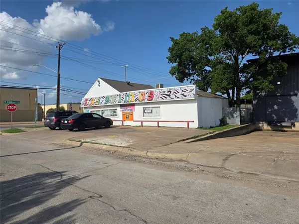 Fort Worth, TX 76110,403 W Biddison Street