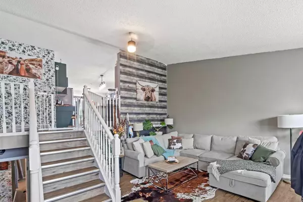 Grande Prairie, AB T8X1H3,9038 103 AVE