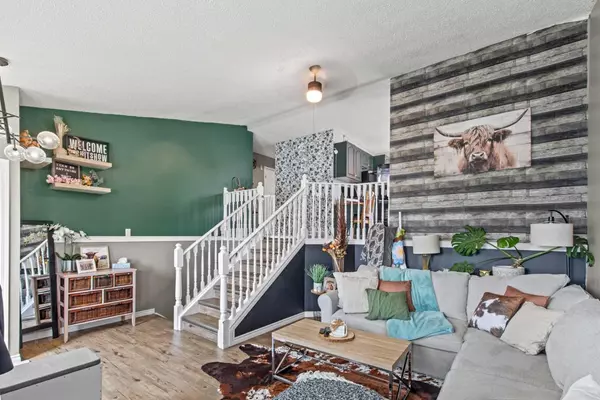 Grande Prairie, AB T8X1H3,9038 103 AVE