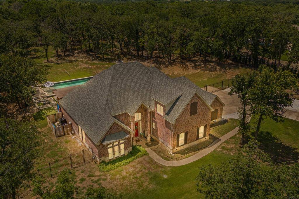 126 Ranch Creek Drive, Azle, TX 76020