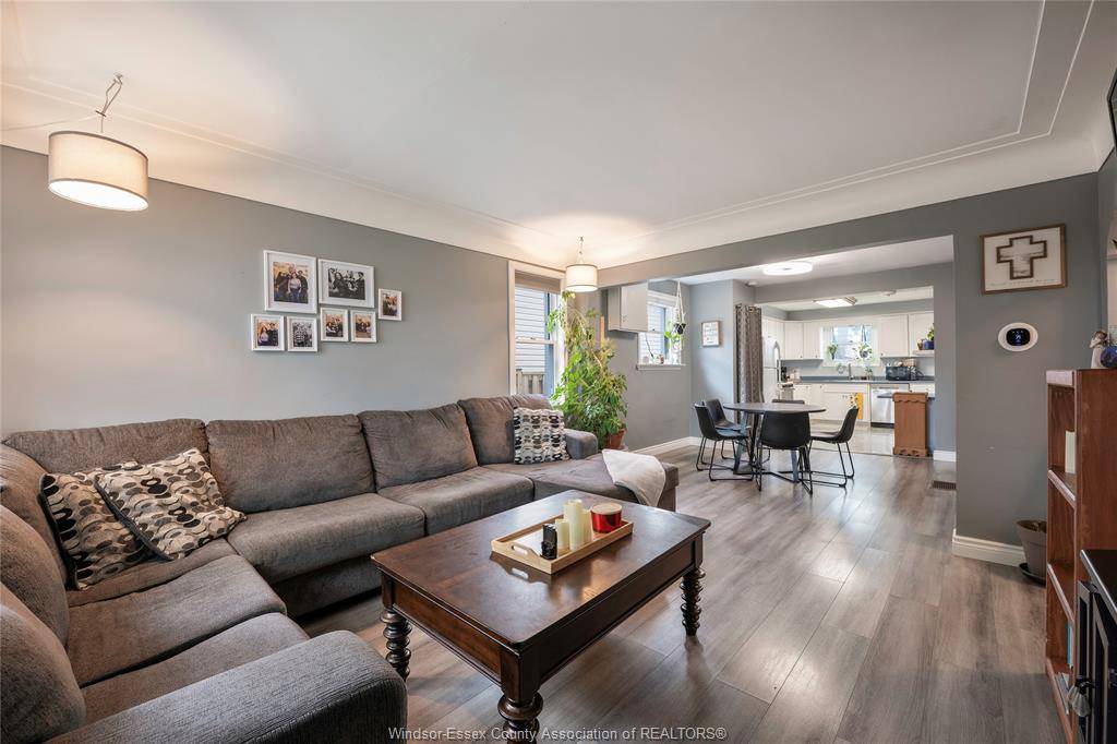 Windsor, ON N8T 1X4,1892 Westminster Blvd