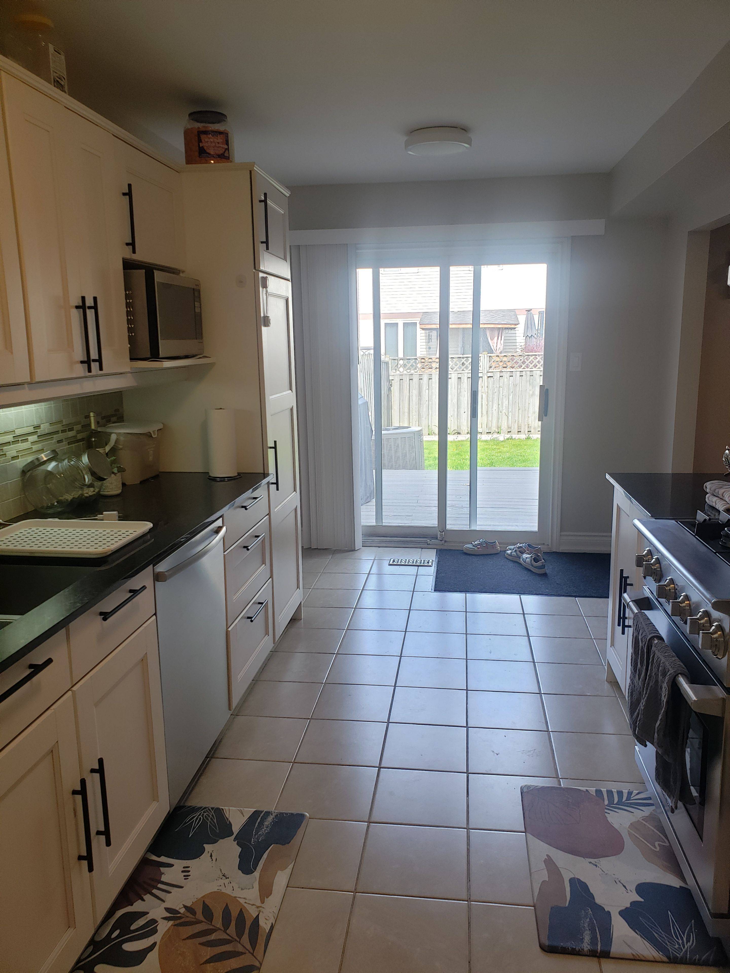 Oshawa, ON L1J 6L3,551 Dorchester DR