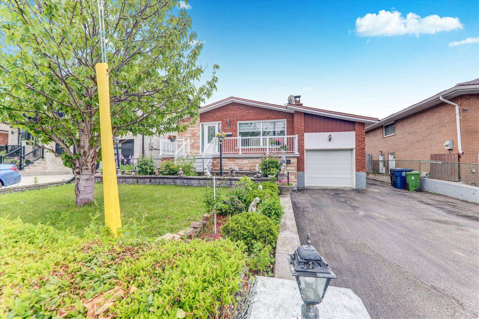 Toronto E09, ON M1K 4G9,1074 Midland AVE