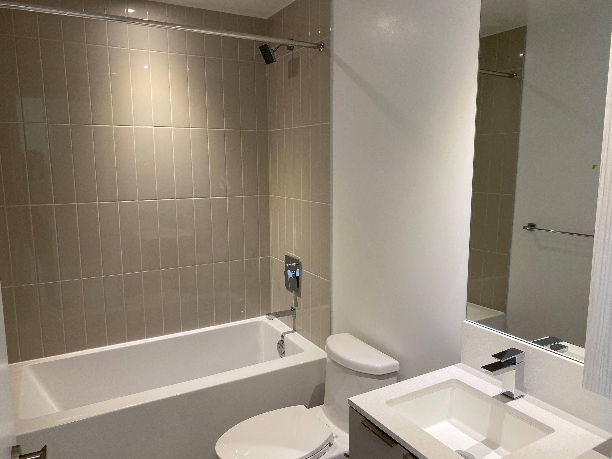 Mississauga, ON L5B 0M3,3900 Confederation Pkwy #4505