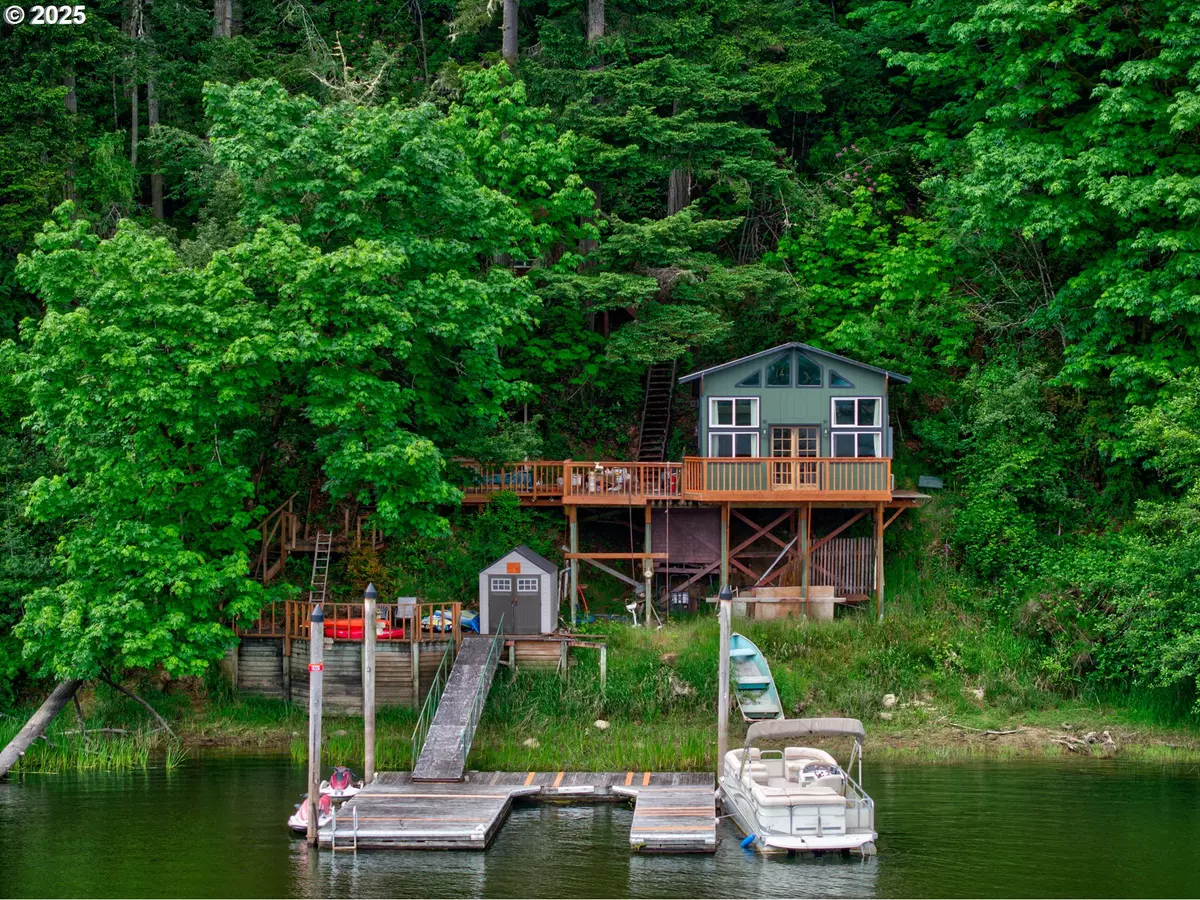 Lakeside, OR 97449,1401 N TENMILE LAKE