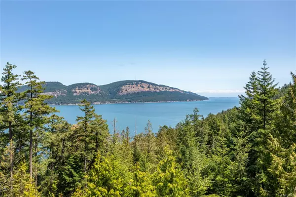 9825 Canal Rd, Pender Island, BC V0N 2M3