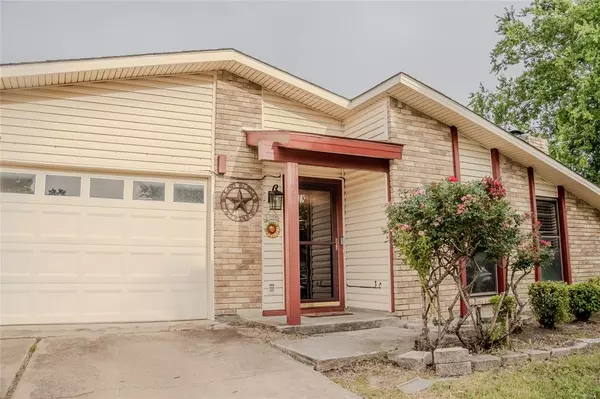 Fort Worth, TX 76137,7016 Buttonwood Drive