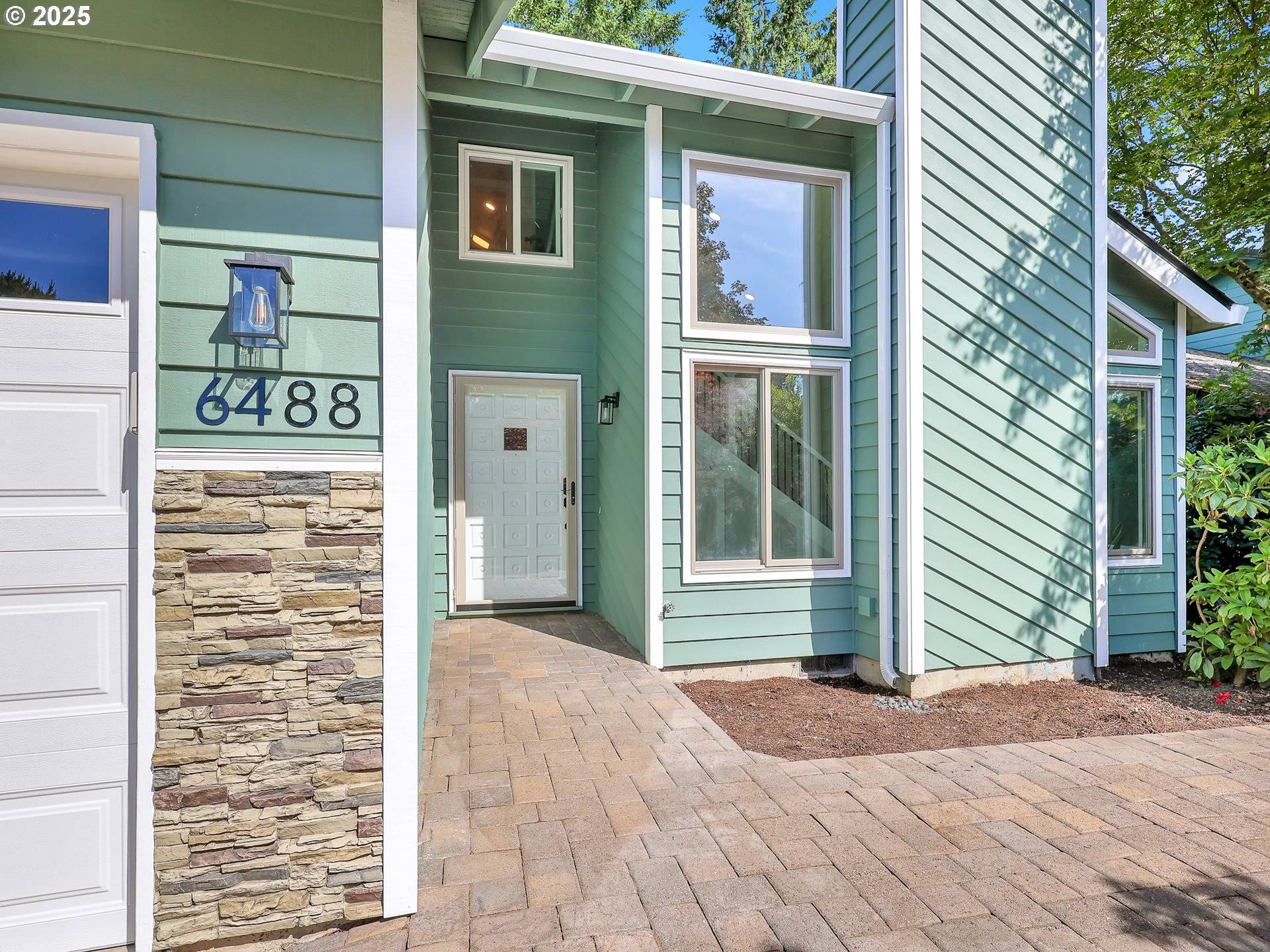 6488 SW MIDMAR PL, Portland, OR 97223