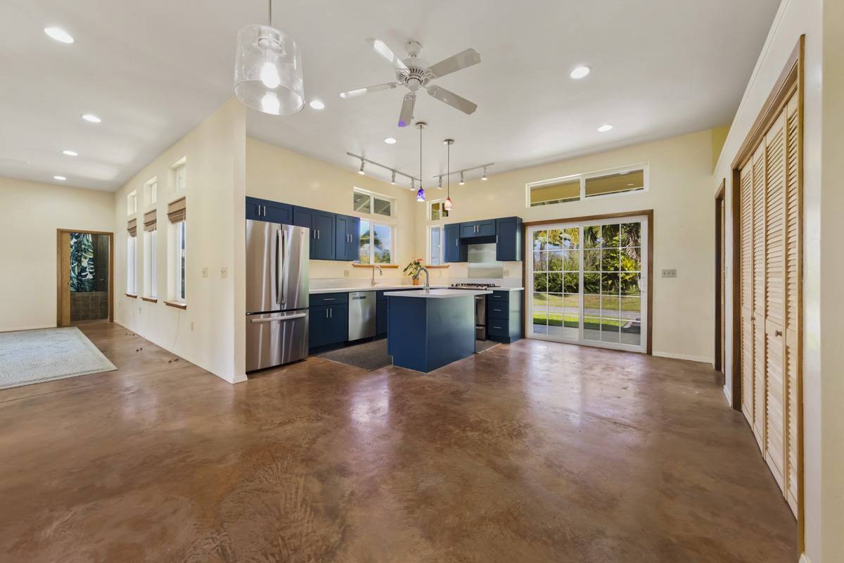 Keaau, HI 96749,15-1612 3RD AVE
