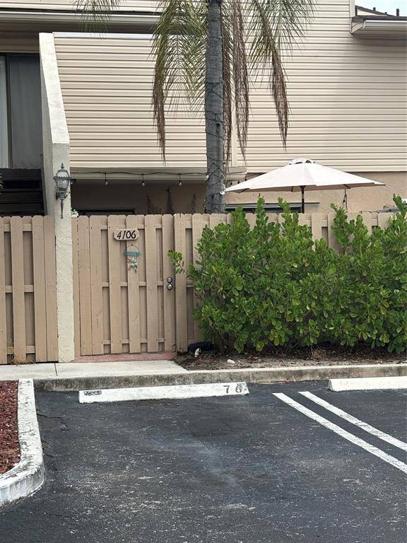 [StreetName, UnitNumber, StreetNumber, StreetDirPrefix], West Palm Beach, FL 33401