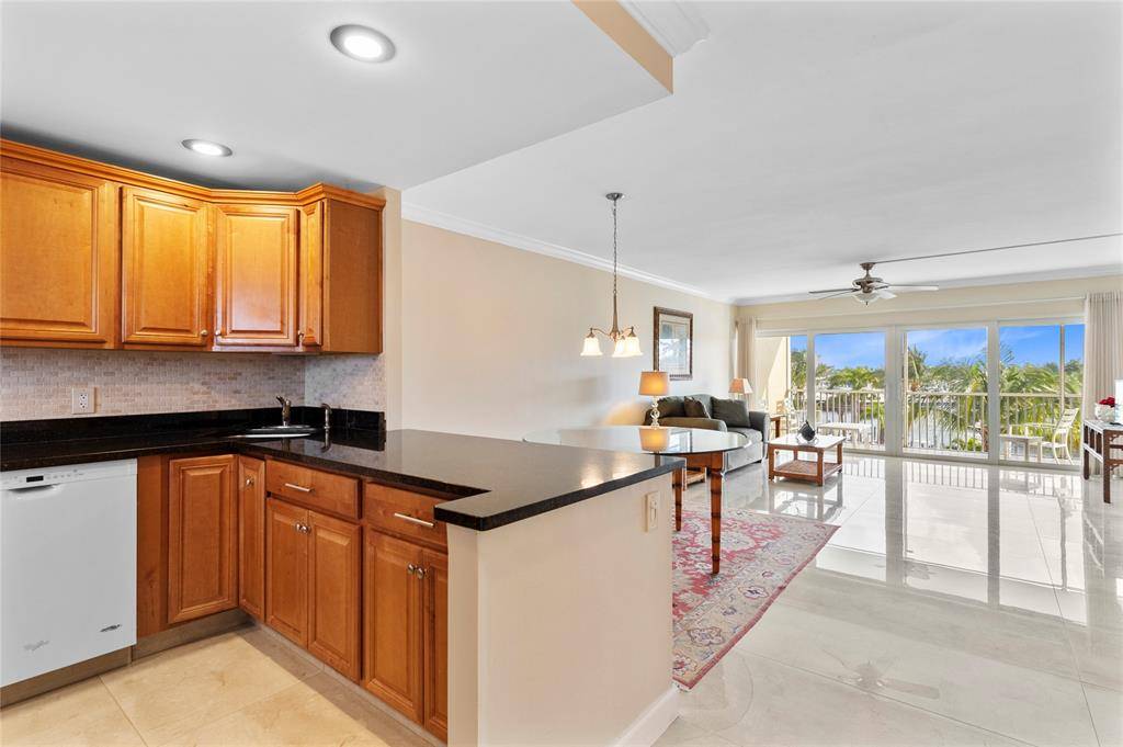 Deerfield Beach, FL 33441,[StreetName,UnitNumber,StreetNumber,StreetDirPrefix]