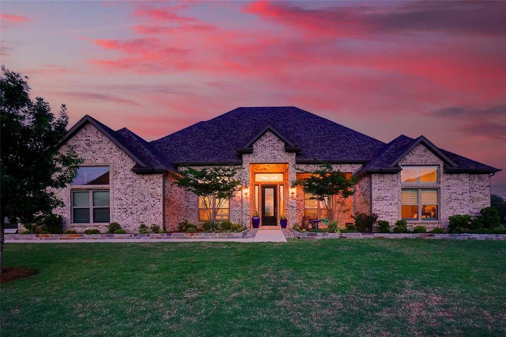 904 Beckington Drive,  Shady Shores,  TX 76208
