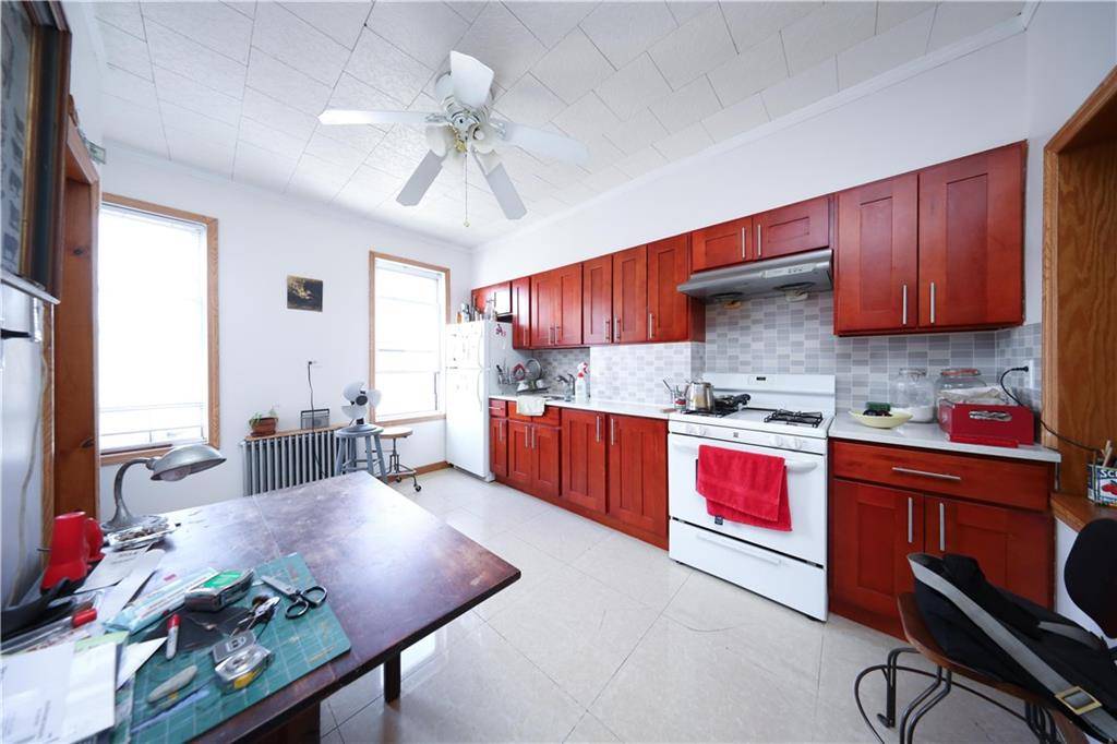 Queens, NY 11378,59-61 56th AVE