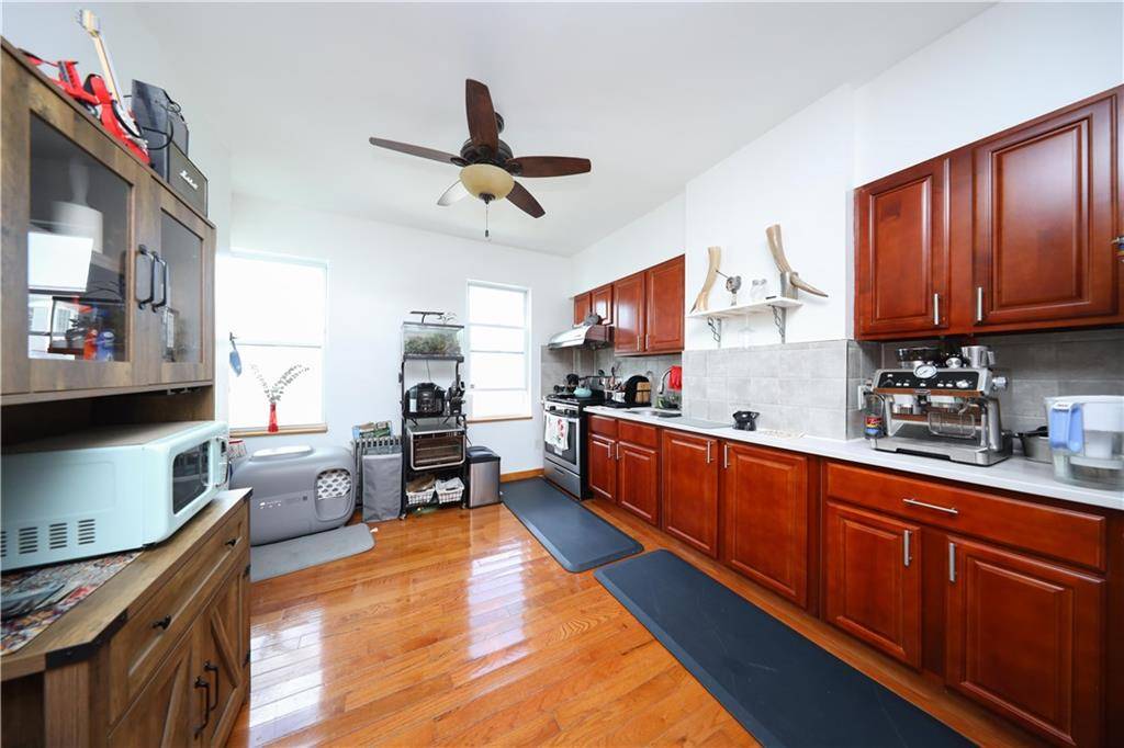 Queens, NY 11378,59-61 56th AVE