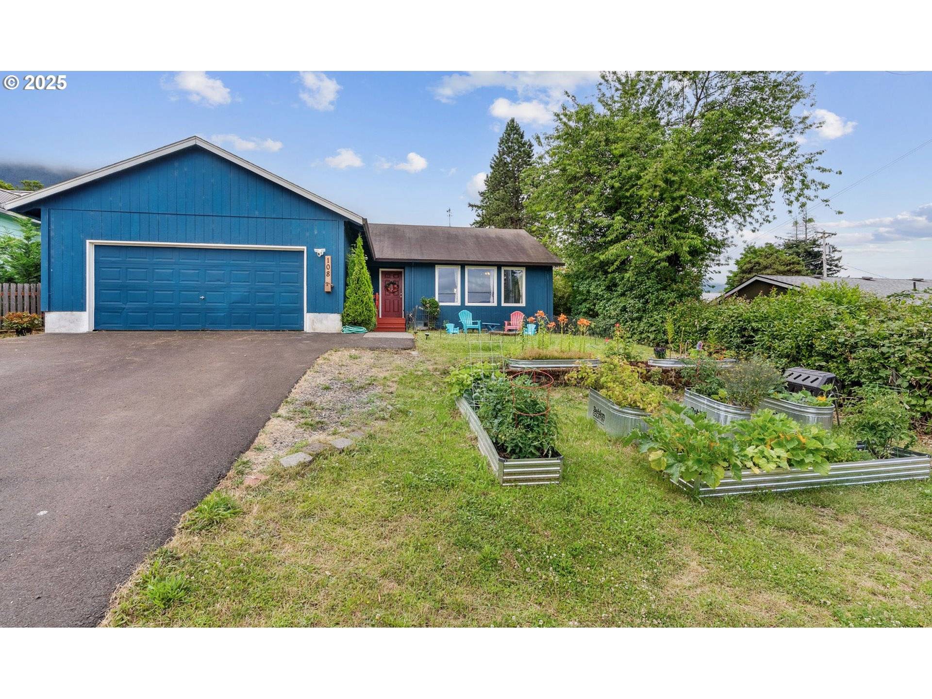 108 WATTS AVE, Cascade Locks, OR 97014