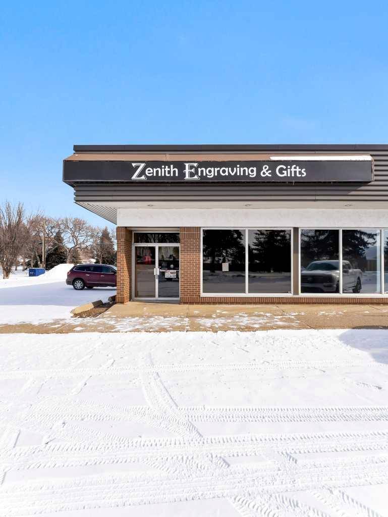 1601 Dunmore RD SE #101, Medicine Hat, AB T1A1Z8