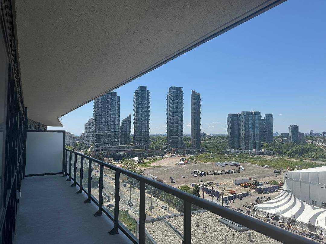 Toronto W06, ON M8V 0G9,38 ANNIE CRAIG DR #1511