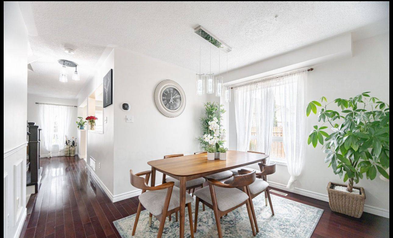 Brampton, ON L7A 1R5,90 Viceroy CRES