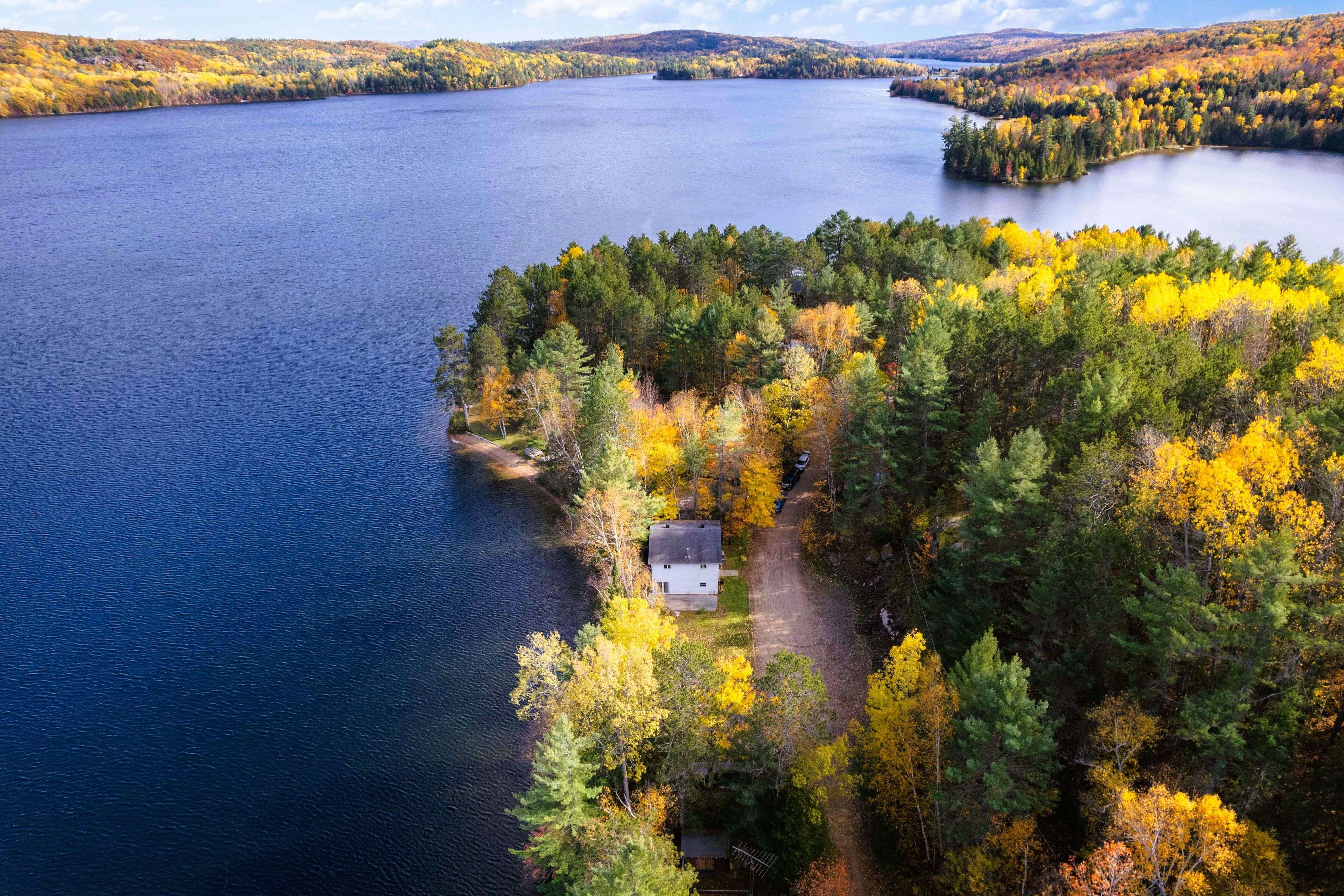 Madawaska Valley, ON K0J 1B0,88 Chris Mullin LN