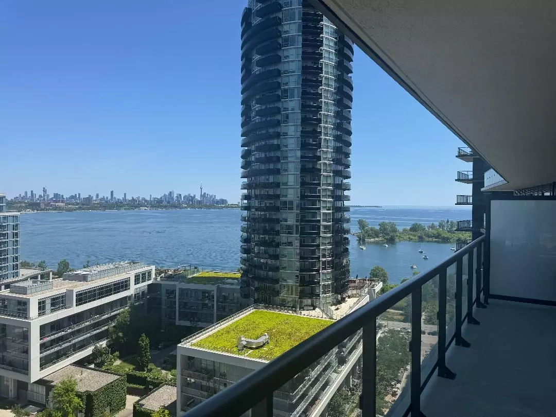 Toronto W06, ON M8V 0G9,38 ANNIE CRAIG DR #1511