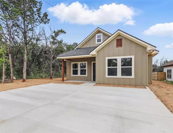 3611 War Paint Trail, Granbury, TX 76048
