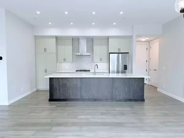 Calgary, AB T3B6L5,235 Lebel CRES NW #202