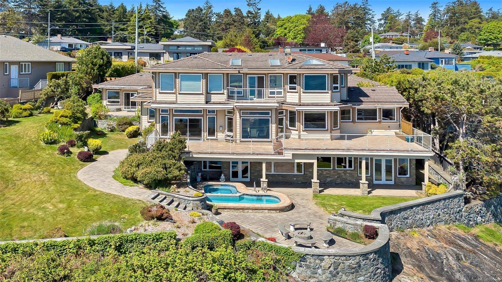 Saanich, BC V8N 3V1,4461 Shore Way