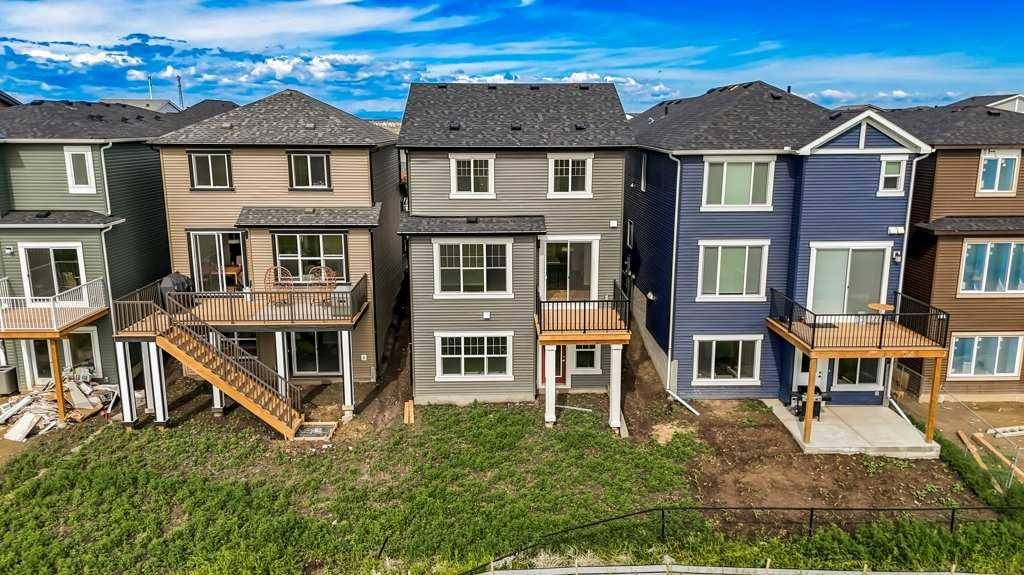 Calgary, AB T3S 0J8,262 Hotchkiss MNR Southeast
