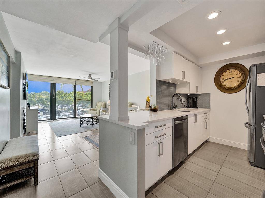 Fort Lauderdale, FL 33315,1101 River Reach Drive #205