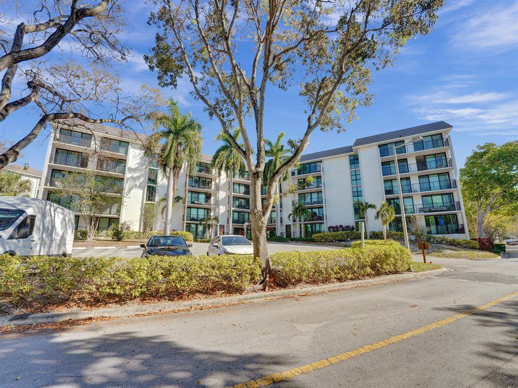 Fort Lauderdale, FL 33315,1101 River Reach Drive #205