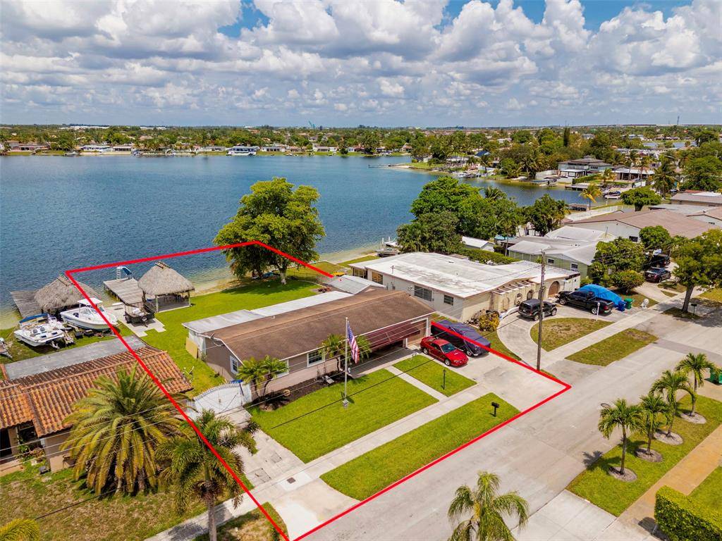 Hialeah, FL 33015,[StreetName,UnitNumber,StreetNumber,StreetDirPrefix]
