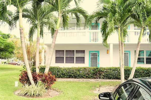 Deerfield Beach, FL 33442,1 Newport A #1